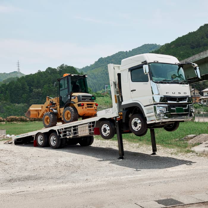 重機運搬用セルフローダー